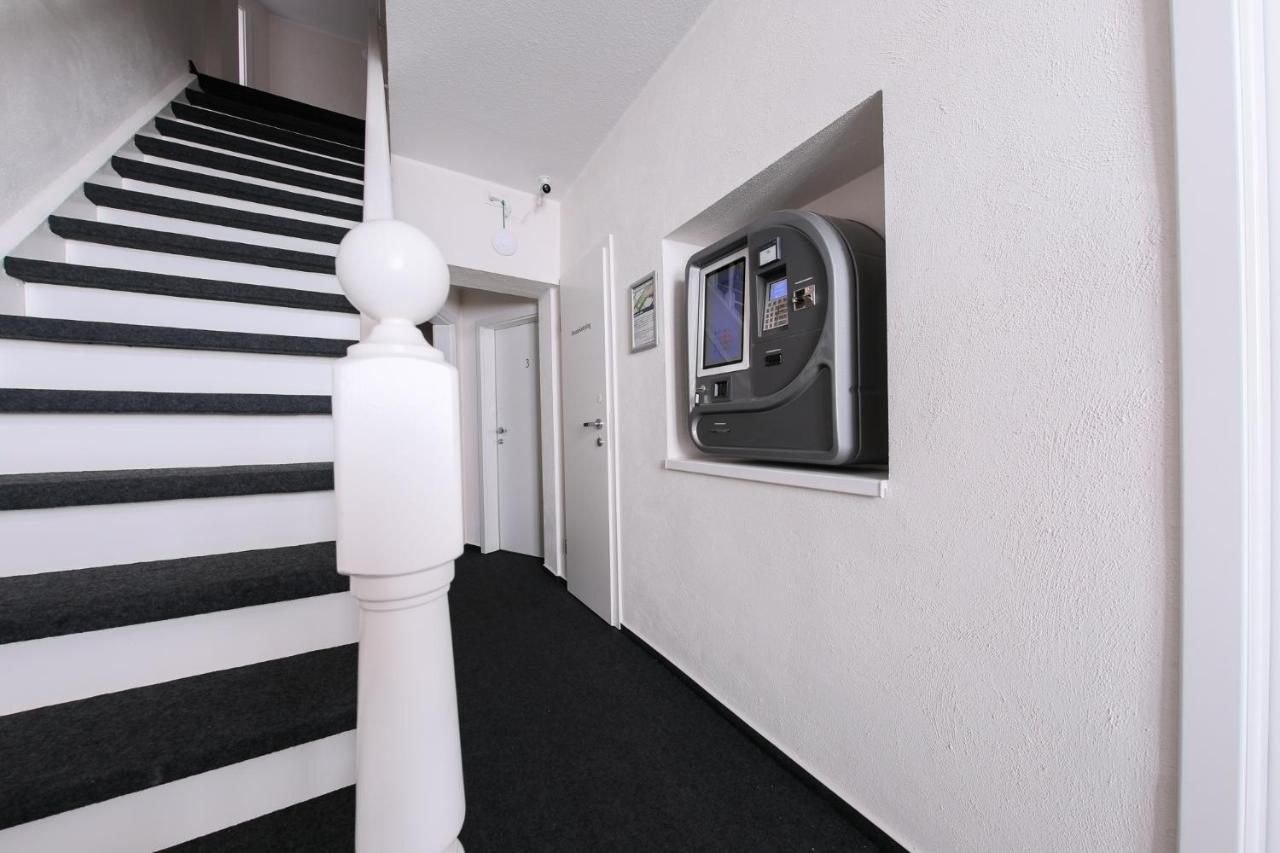 24/7 Selfcheckin Schmiedestrasse Leer